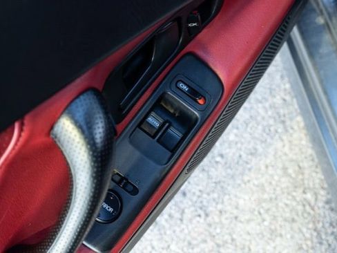 Used 2000 Honda S2000 image 17