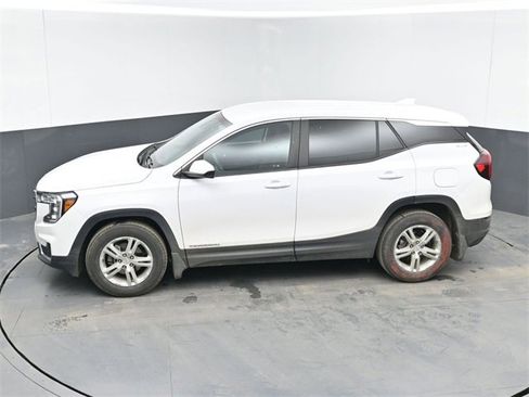 Used 2022 GMC Terrain SLE image 20