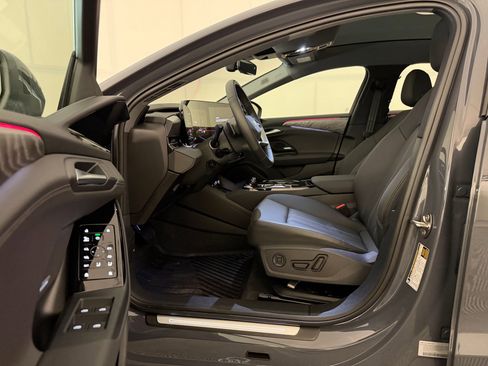 Used 2025 Audi A6 e-tron Premium Plus w/ Premium Plus RWD image 5
