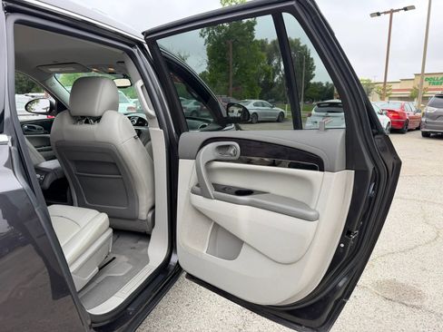 Used 2017 Buick Enclave Leather FWD image 21
