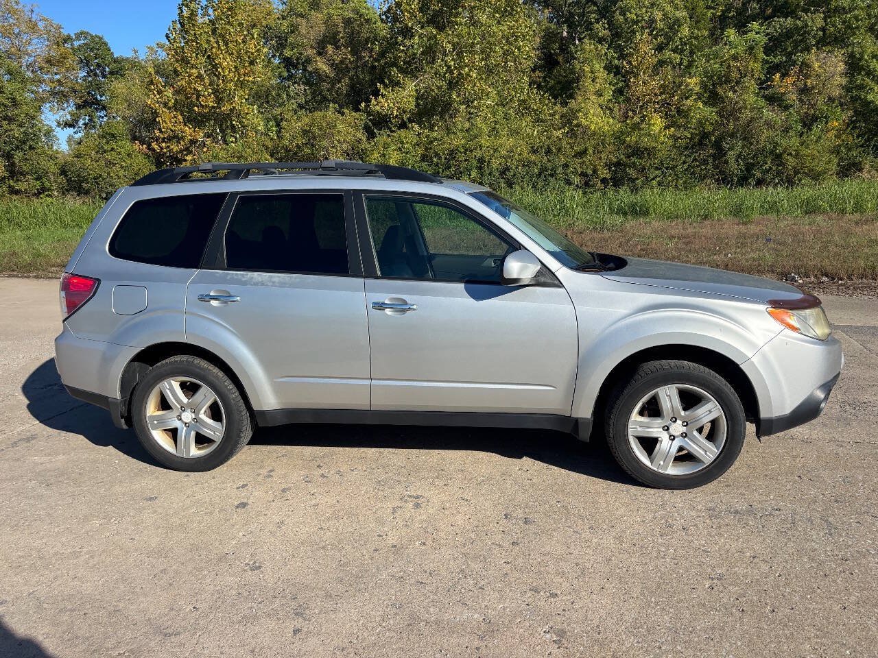 Used 2009 Subaru Forester 2.5X Limited AWD/4WD image 1