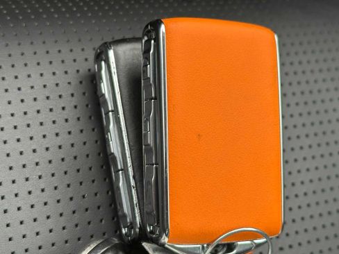 Certified 2021 Volvo XC60 T8 Inscription w/ Advanced Package image 32