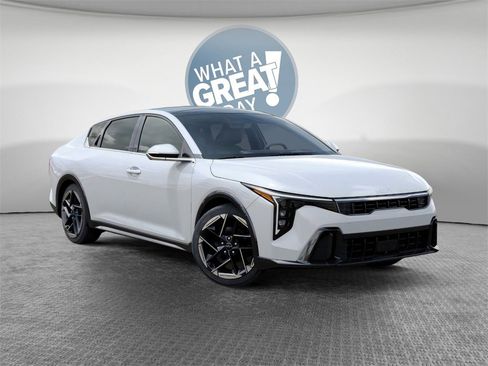 New 2025 Kia K4 GT-Line image 8