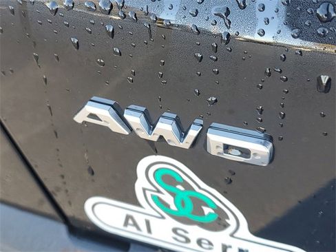 Certified 2023 Cadillac XT5 Luxury w/ LPO, Floor Liner Package image 7