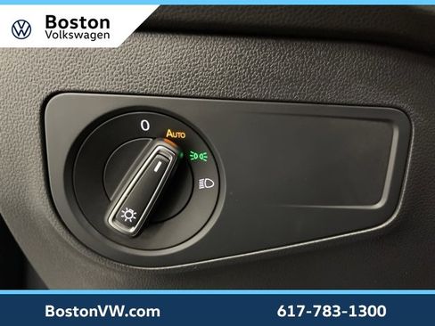 Certified 2022 Volkswagen Tiguan SE image 23