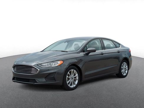 Used 2020 Ford Fusion SE FWD image 1