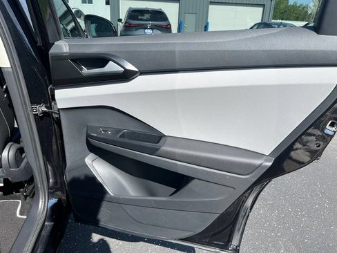 Certified 2023 Volkswagen Taos SE AWD/4WD image 27