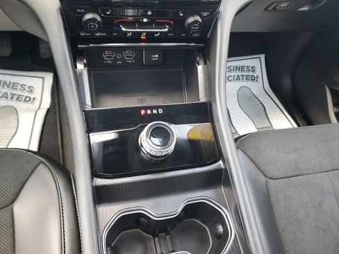 Used 2025 Jeep Grand Cherokee Altitude AWD/4WD image 20