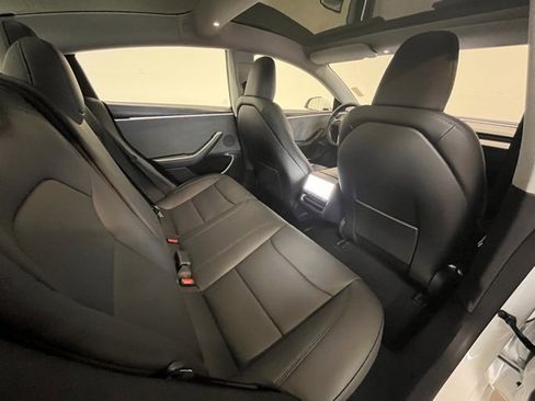 Used 2025 Tesla Model 3 Long Range image 12
