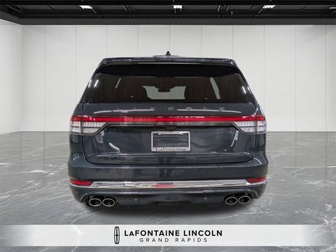 Certified 2025 Lincoln Aviator Black Label image 4