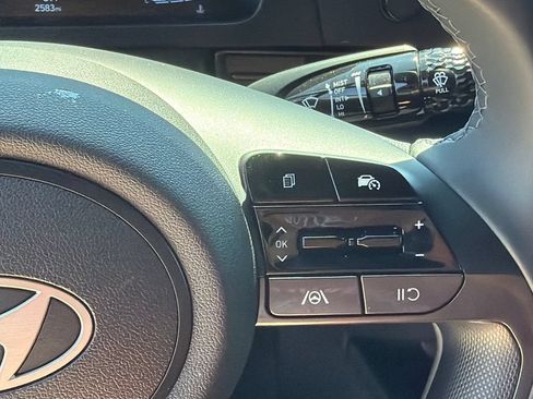 Certified 2025 Hyundai Elantra Sport FWD image 25