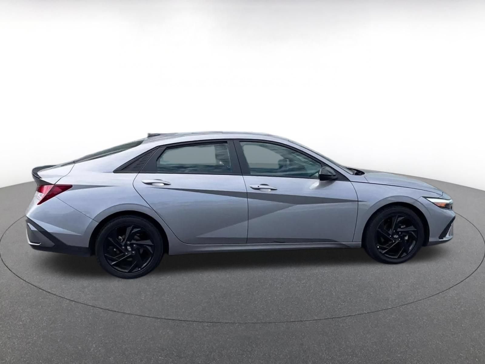 Used 2026 Hyundai Elantra Sport FWD image 15
