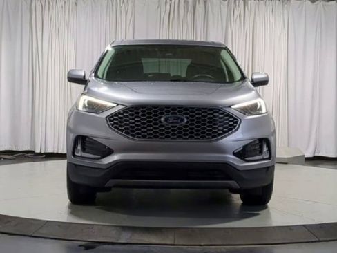 Used 2024 Ford Edge SEL w/ Convenience Package image 3