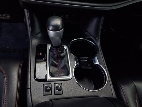 Certified 2019 Toyota Highlander SE w/ Nightshade Edition image 12