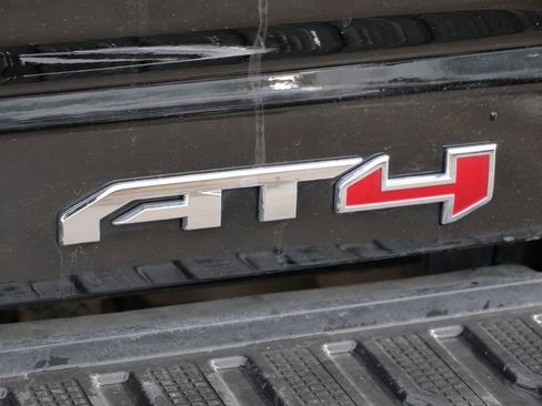 Used 2025 GMC Sierra 2500 AT4 w/ AT4 Premium Plus Package AWD/4WD image 23