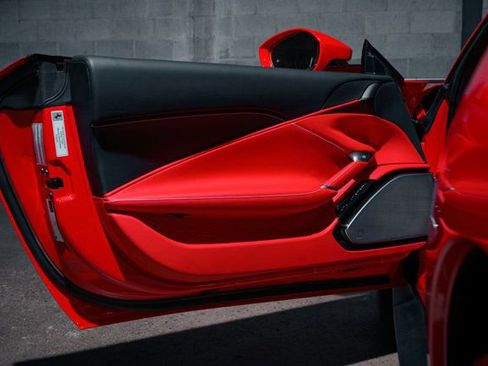 Used 2021 Ferrari Roma image 25