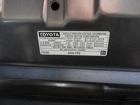 Used 2021 Toyota Camry SE image 30