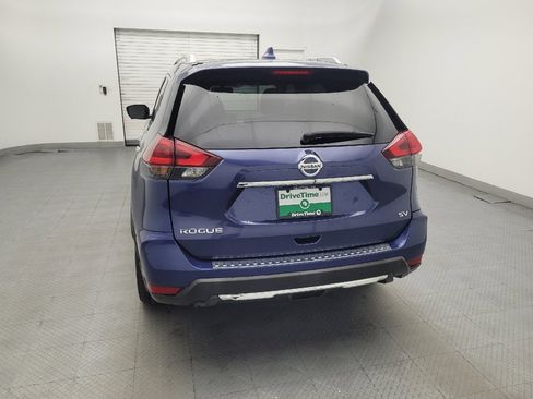 Used 2018 Nissan Rogue SV w/ Premium Package FWD image 6
