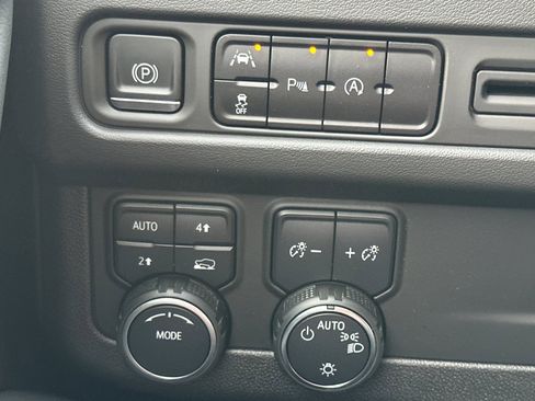 Used 2023 Chevrolet Tahoe LS image 31