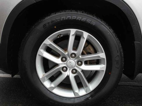 Used 2015 Kia Sorento LX image 29