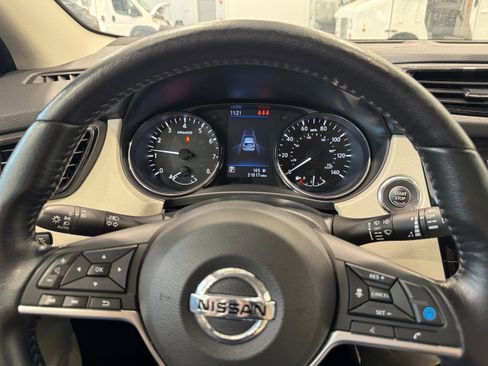 Used 2022 Nissan Rogue Sport SL w/ Premium Package AWD/4WD image 18