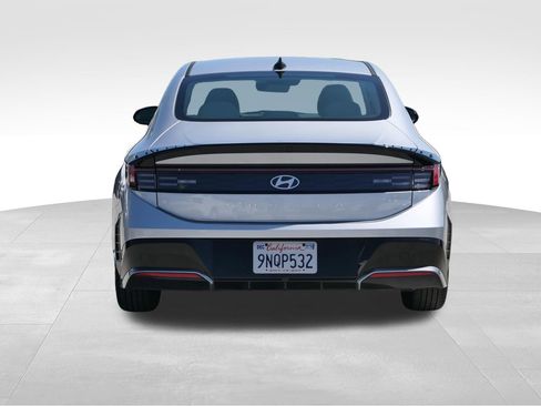 Used 2025 Hyundai Sonata SEL FWD image 4