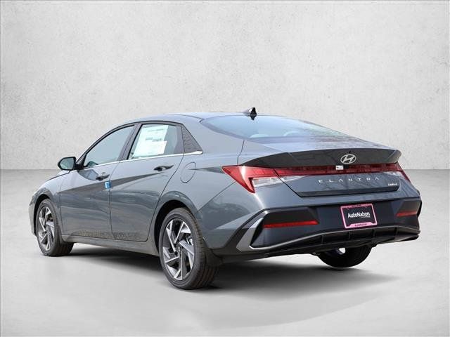 Certified 2026 Hyundai Elantra Limited FWD image 7