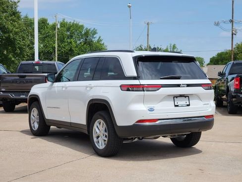 New 2026 Jeep Grand Cherokee Laredo X AWD/4WD image 4