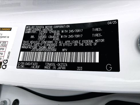 Certified 2025 Toyota 4Runner SR5 image 30