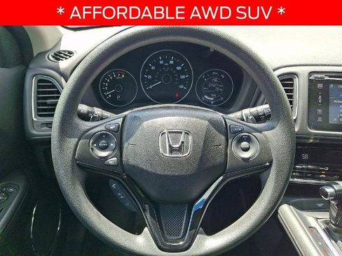 Used 2018 Honda HR-V EX image 19