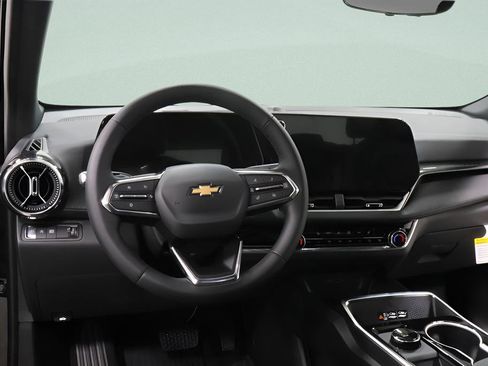 New 2026 Chevrolet Equinox LT FWD image 9
