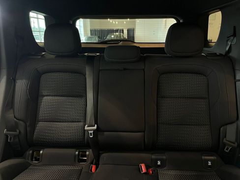 Used 2025 Chevrolet Equinox LT image 38