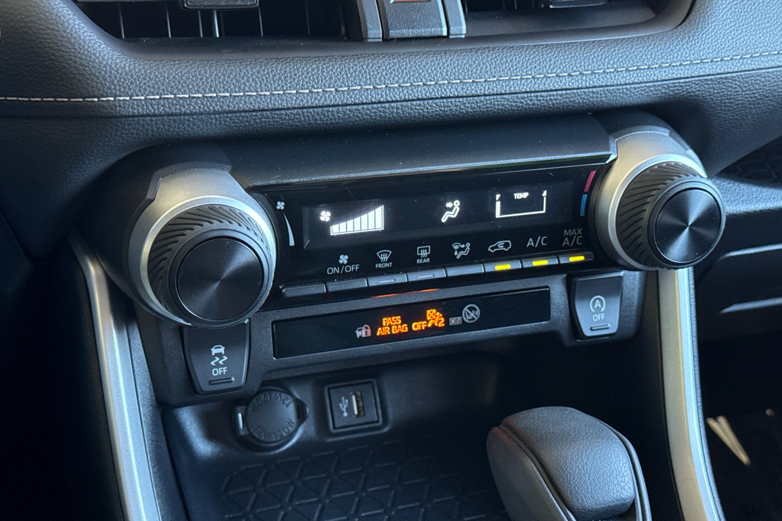 Certified 2025 Toyota RAV4 LE AWD/4WD image 20