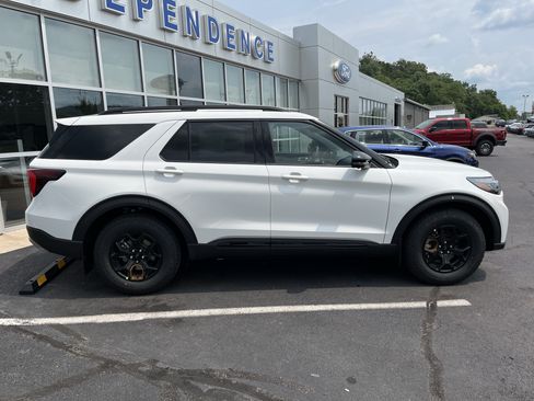 New 2026 Ford Explorer Tremor w/ Tremor Ultimate Package AWD/4WD image 9