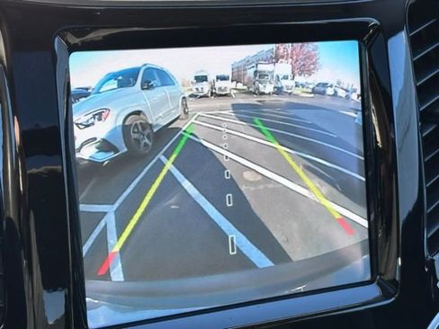 Used 2022 Jeep Cherokee Limited image 22