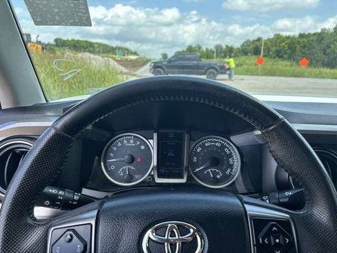 Used 2019 Toyota Tacoma SR5 AWD/4WD image 14
