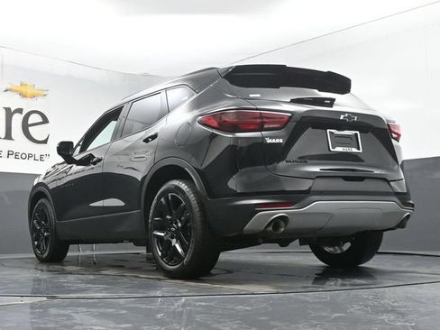 Used 2025 Chevrolet Blazer LT w/ Sound & Technology Package FWD image 5
