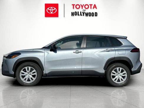 New 2026 Toyota Corolla Cross L image 9