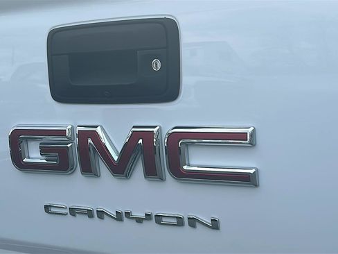 Certified 2022 GMC Canyon AT4 w/ Trailering Package image 9