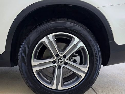 Used 2018 Mercedes-Benz GLC 300 4MATIC image 59