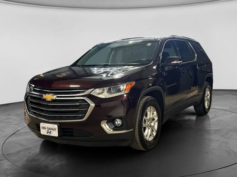 Used 2020 Chevrolet Traverse LT image 9