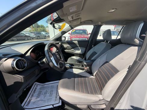Used 2022 Nissan Kicks SR w/ Premium Package FWD image 21