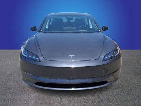 Used 2025 Tesla Model 3 RWD image 2