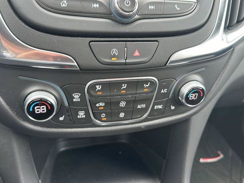 Used 2024 Chevrolet Equinox LT FWD image 10