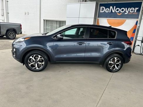 Used 2021 Kia Sportage LX w/ LX AWD Popular Package image 9