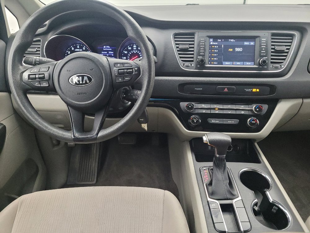Used 2019 Kia Sedona LX FWD image 22