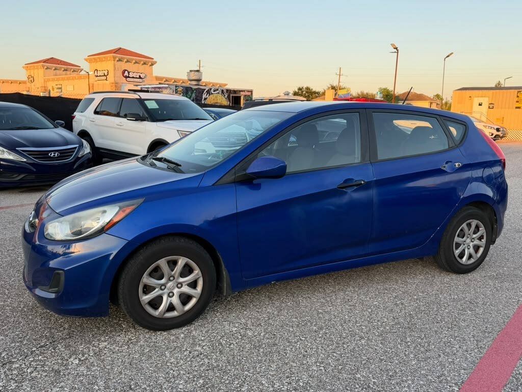 Used 2012 Hyundai Accent GS FWD image 15