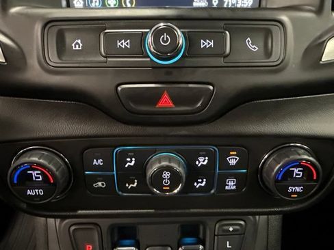 Used 2019 GMC Terrain SLE w/ Driver Convenience Package AWD/4WD image 17