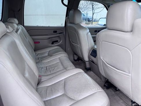 Used 2006 GMC Yukon XL SLT w/ SLT Preferred Equipment Group image 14