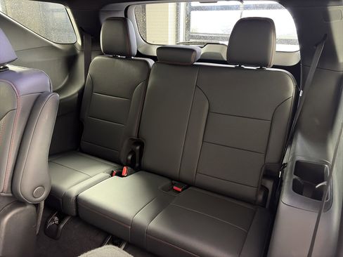 Used 2024 Chevrolet Traverse Z71 w/ Enhanced Driving Package image 8